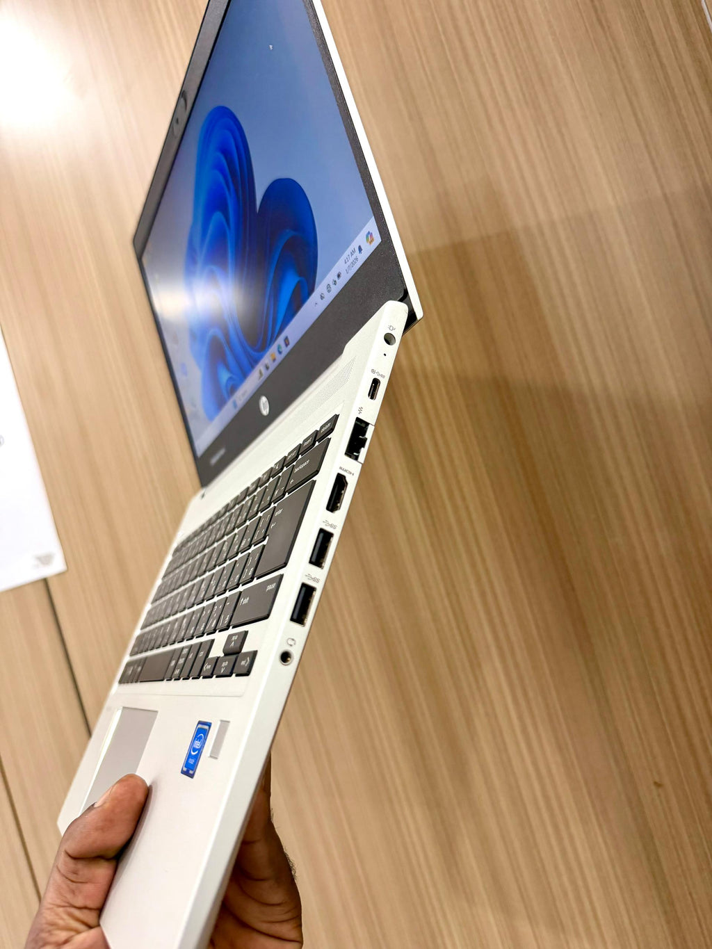 HP MT 22 (13 INCHES LAPTOP) - RAM 8 - SSD 512