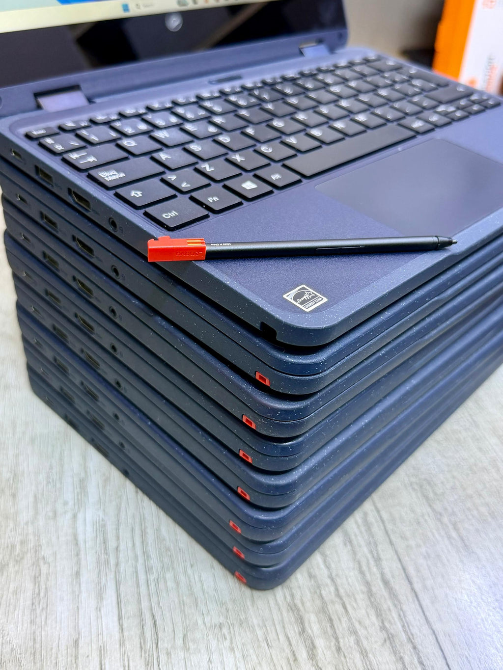 LENOVO 500W GEN 3 RAN 4 SSD 128