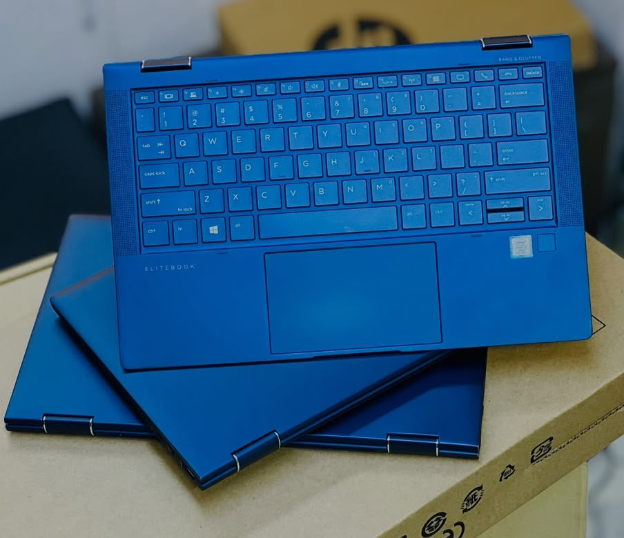 HP DRAGONFLY  TOUCH SCREEN - X360 ROTATION- i5 8th gen - RAM 16B - SSD 256